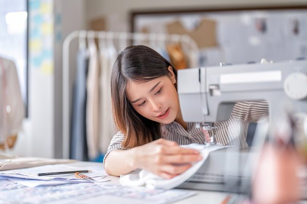 Quelle croisière propose des excursions pour découvrir les traditions textiles en Inde?