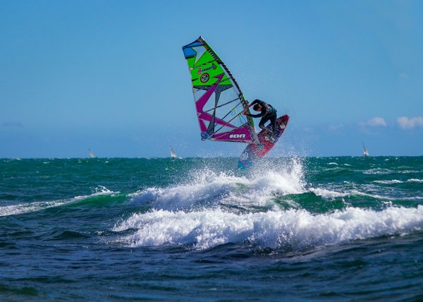 Où trouver les meilleures plages pour la pratique du windsurf en Australie?